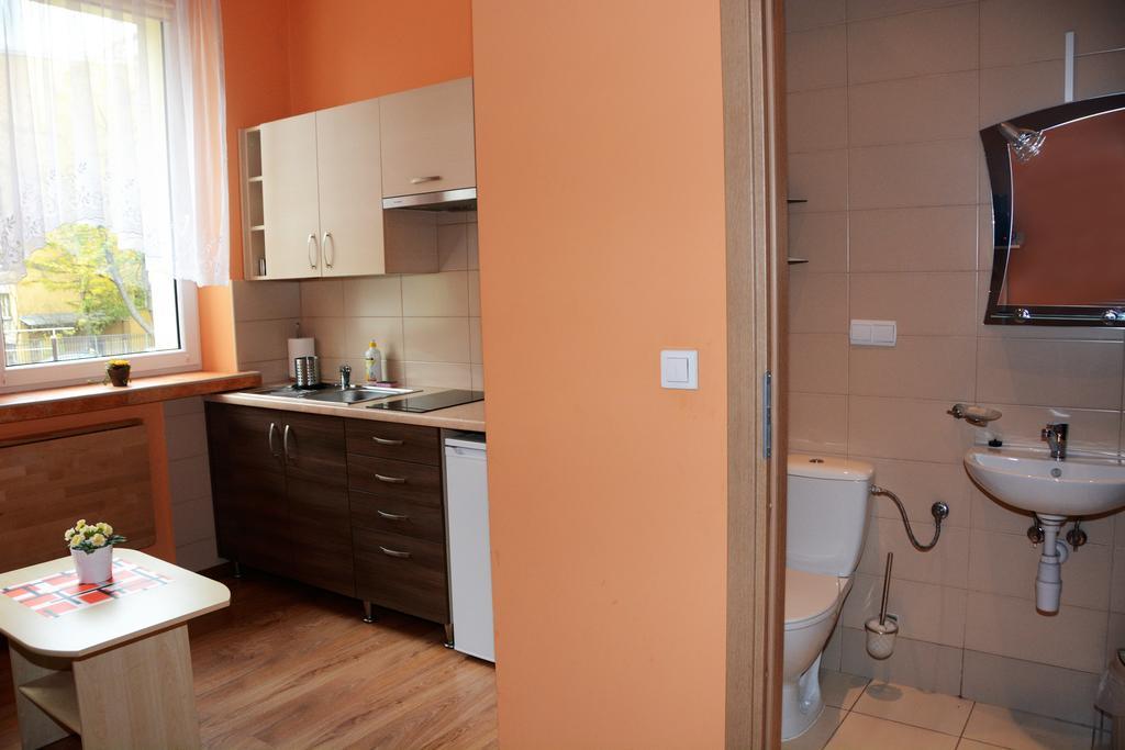 Aparthotel Bajeczna Краков Экстерьер фото